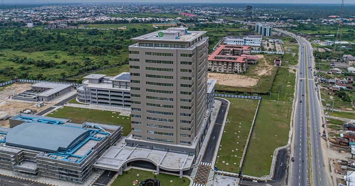 Government buildings and dual carriageway in Yenagoa, Bayelsa State